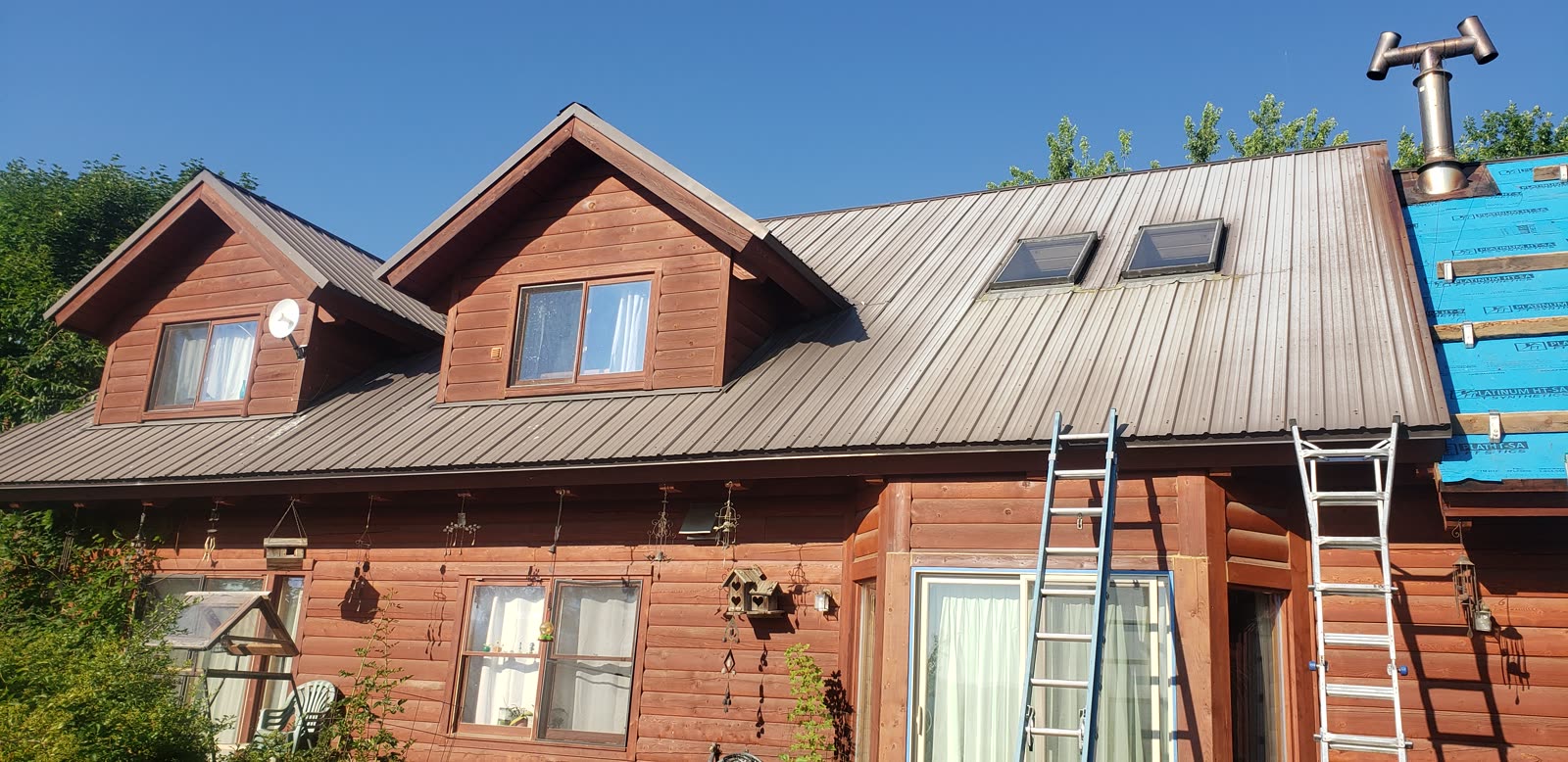 Existing metal roof before a Ketron residential replacement